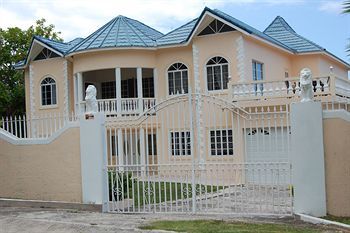 Hostal Celebrity Villa Jamaica