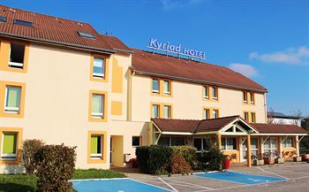 Hotel Kyriad Lyon Est - Saint Bonnet De Mure