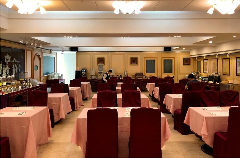 Plaza International Hotel