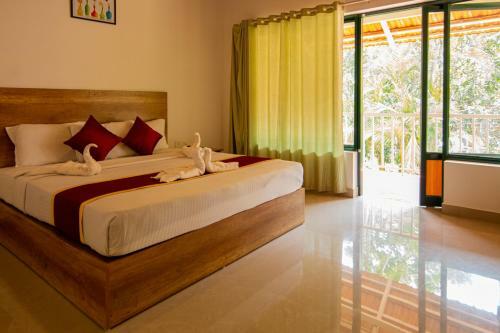 Hotel Orchid Trails Resort