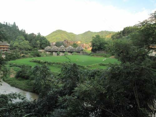 Dong Village Hotel