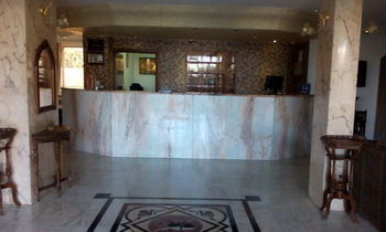 Hotel Amra Palace