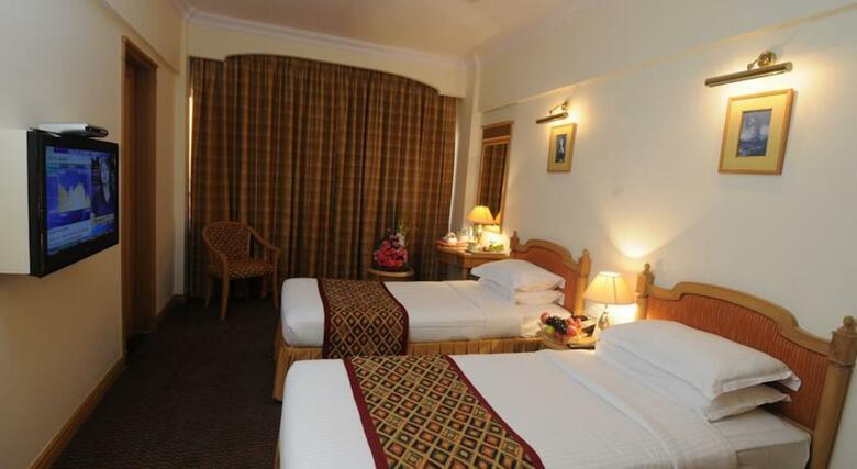 Hotel Fariyas