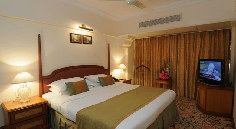 Hotel Fariyas