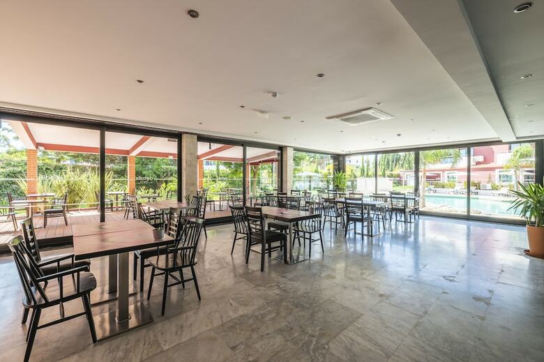 Topazio Mar Beach Hotel & Apartments