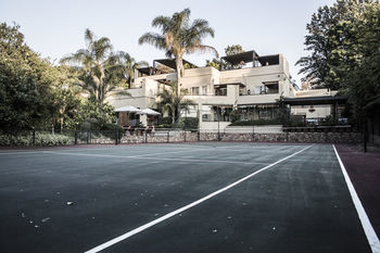 Hostal The Residence