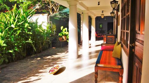 Bed & Breakfast French Lotus