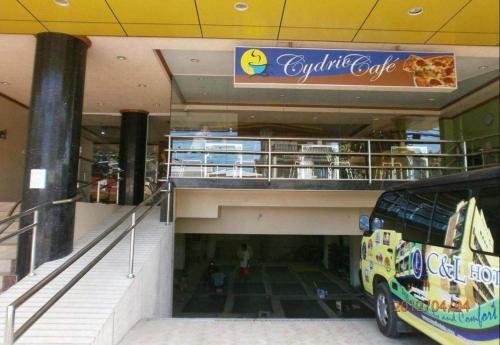 C & L Sea View Hotel