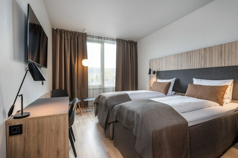 Quality Airport Hotel V�rnes