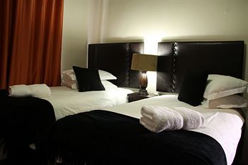 Bains Lodge