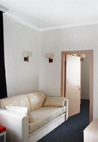 Hotel Reikartz Pochayiv