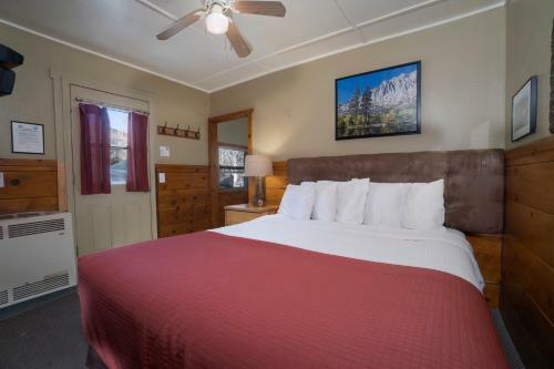Hotel Convict Lake Resort
