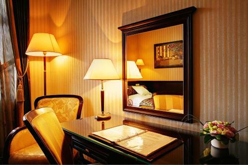 Hotel President