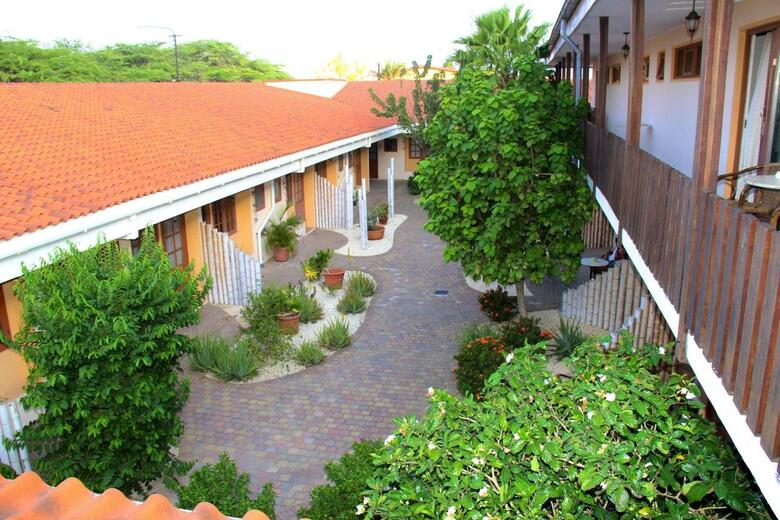 Camacuri Apartments