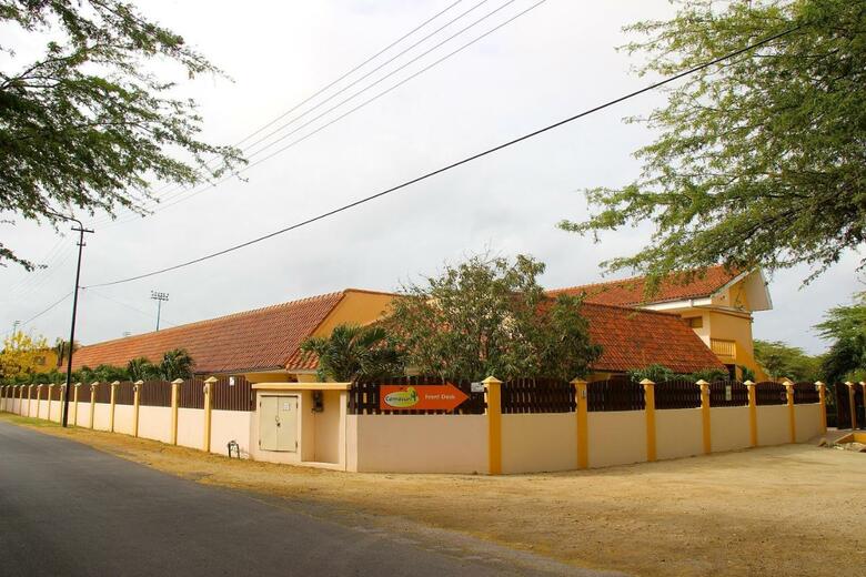 Camacuri Apartments