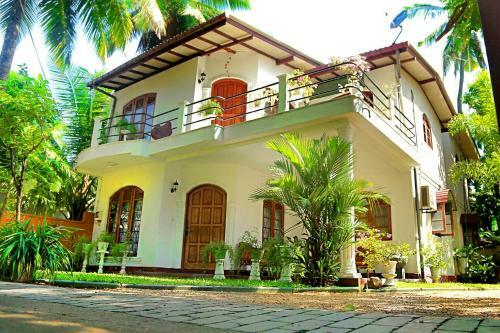 Holiday Nest Bed & Breakfast