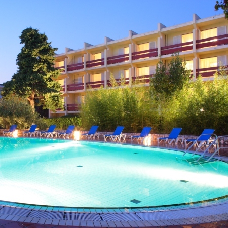 Hotel Pharos
