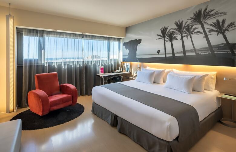 Hotel Barcel� M�laga
