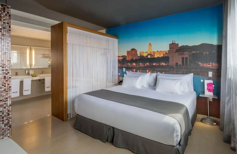 Hotel Barcel� M�laga