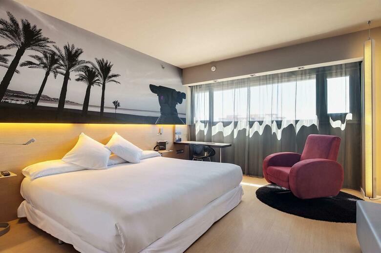 Hotel Barcel� M�laga