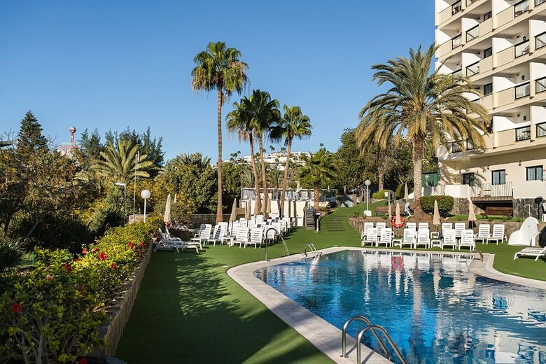 Aparthotel New Folias