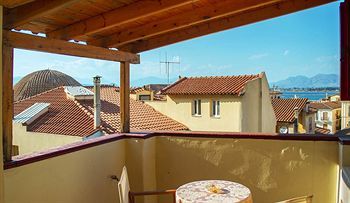 Ilion Hotel & Suites
