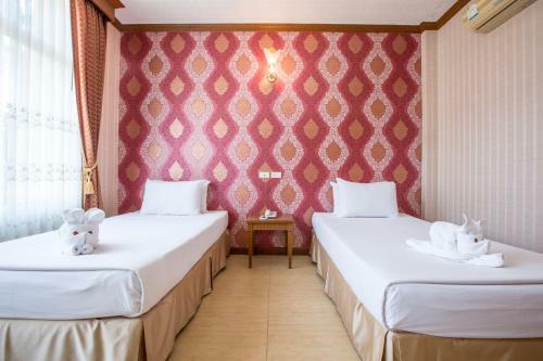 Juntra Resort & Hotel