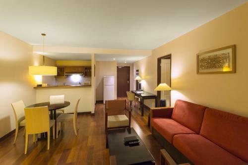 Ramada Hotel & Suites By Wyndham Noumea