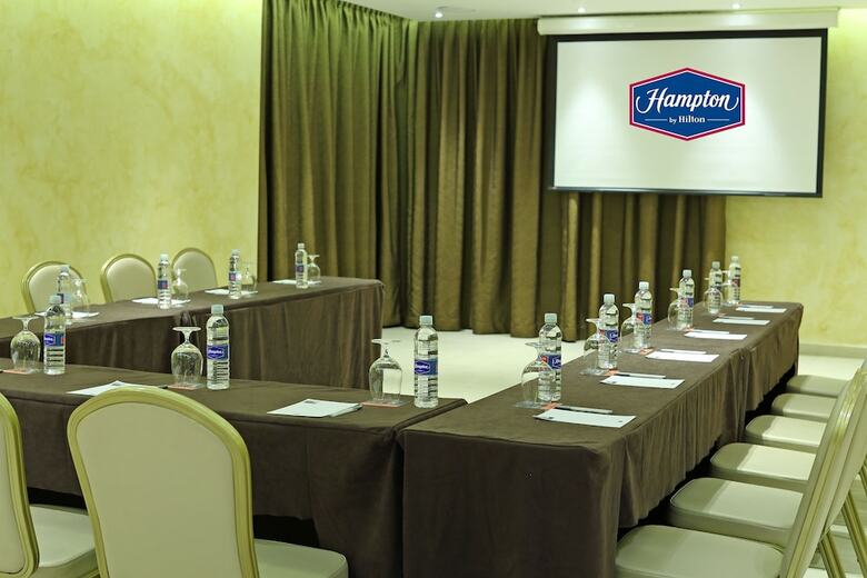 Hotel Hampton By Hilton Panama