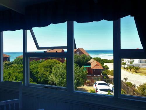 Aston Woods Bed And Breakfast