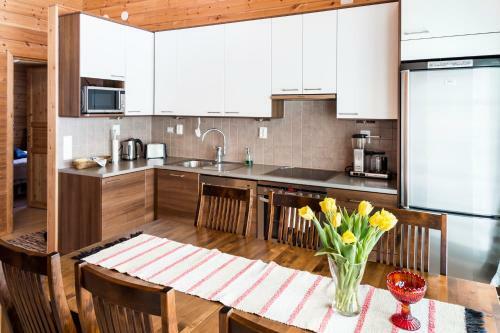 Hotel Napapiirin J�rvilomat