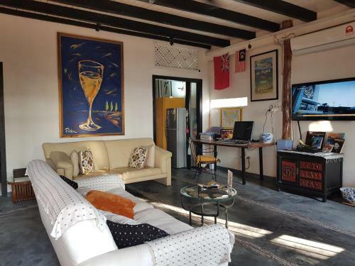 Experience Island Heritage Home