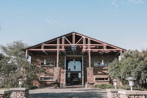 Lodge Tintswalo Waterfall