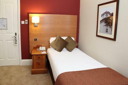 Red Lion Hotel