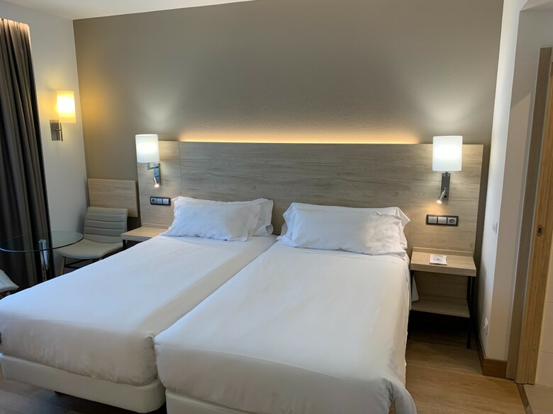 Hotel Puerta De Bilbao