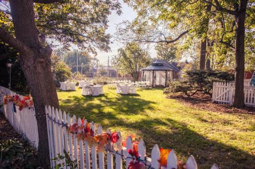 Silver Heart Inn Bed And Breakfast
