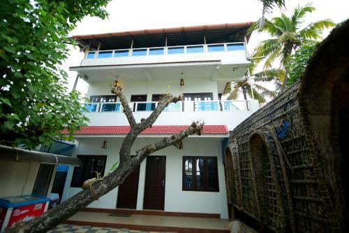 Hotel Shalom Beach Residency