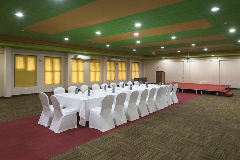 Hotel Club Mahindra Poovar
