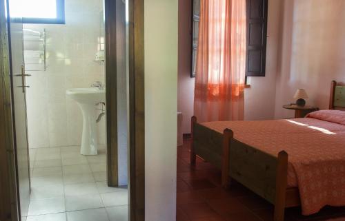 Hotel Sinis Vacanze Sa Pedrera