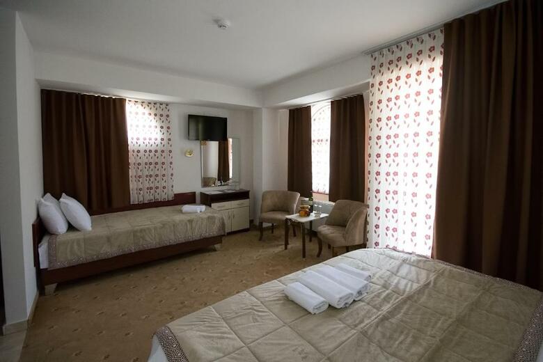 Hotel Nar