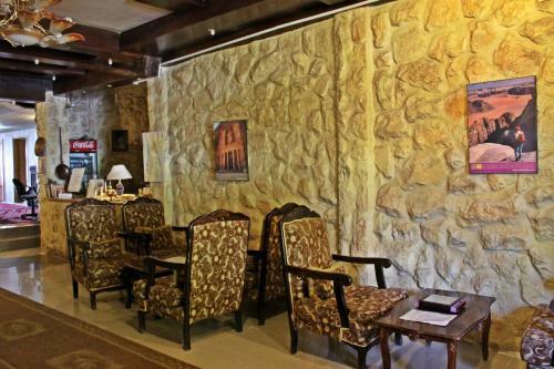 Rocky Mountain Hotel
