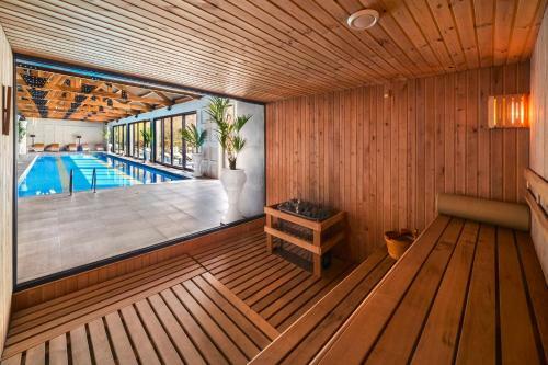Hotel Lopota Resort