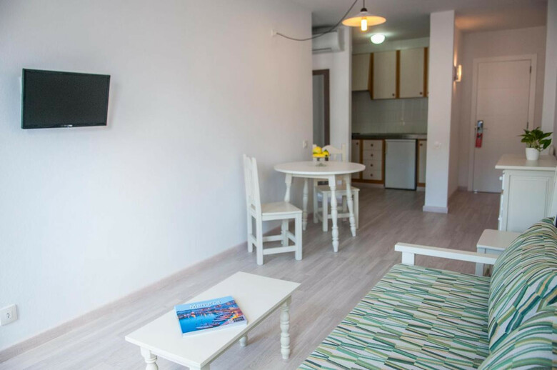 Apartamentos Loar Ferreries