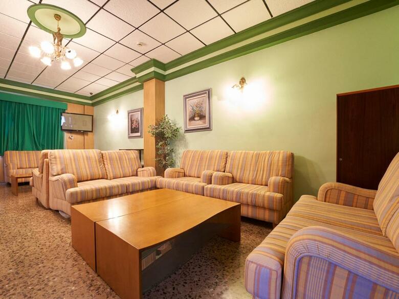 Hotel La Rueda