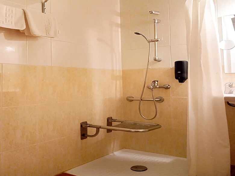 Hotel La Rueda