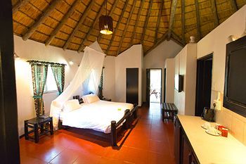 Sefapane Lodge And Safaris