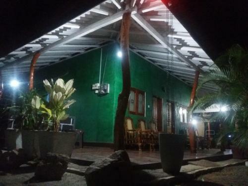 Hostal Walawa Cottage