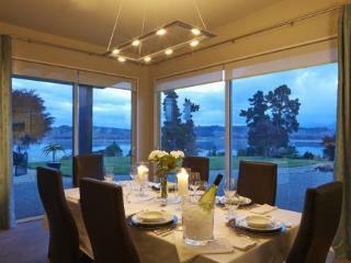 Bed & Breakfast Almyra Waterfront Lodge
