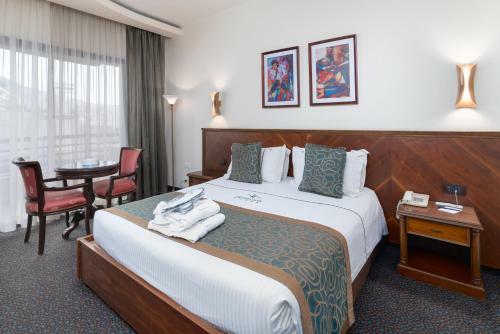 Madisson Hotel
