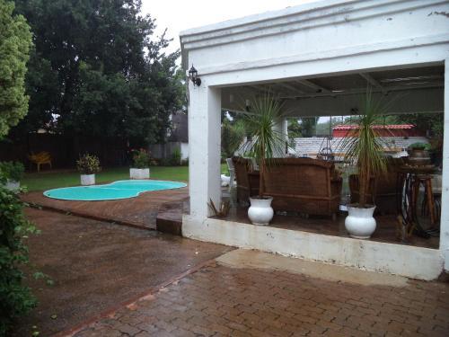 Hostal Heatherdale Guesthouse & Shuttle Services